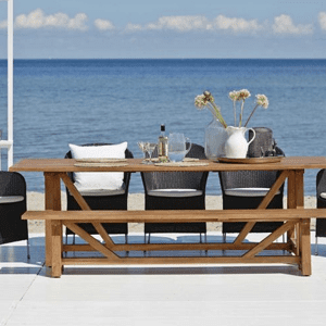 Table Colonial